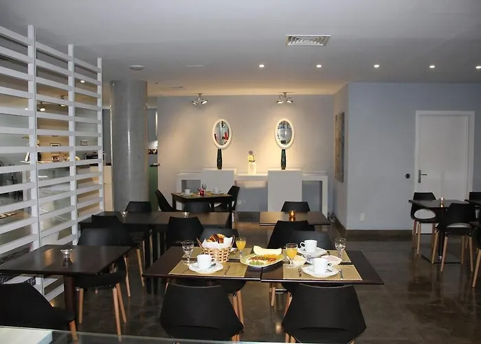 Cascais Hotel 3*