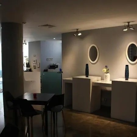 Отель Cascais Hotel 3*