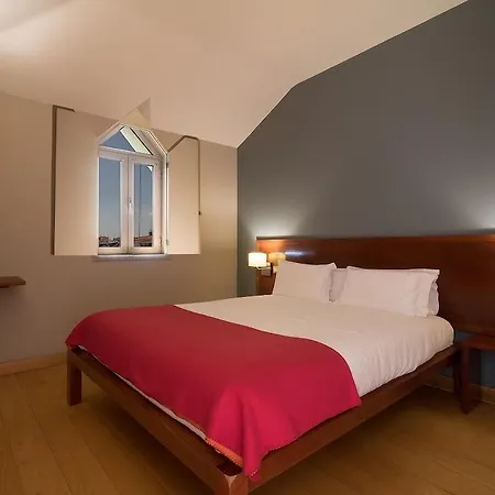 Cascais Hotel 3*